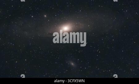 Londra, Regno Unito. 25 agosto 2025. L'Andromeda Galaxy M31 viene catturata in un'immagine a lunga esposizione scattata su SW London con un telescopio intelligente. La galassia si trova a 2,537 milioni di anni luce dalla Terra ed è la galassia più vicina alla nostra galassia, la via Lattea. Crediti: Malcolm Park/Alamy Foto Stock