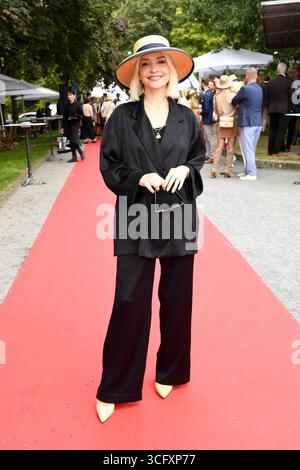 Janin Ullmann beim Audi Ascot Renntag am 24.08.2025 auf der Galopprennbahn Neue Bult ad Hannover Foto Stock