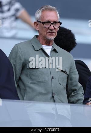 Londra, Regno Unito. 24 agosto 2025. Gary Lineker durante la partita Fulham vs Manchester United Premier League al Craven Cottage, Londra. Il credito per immagini dovrebbe essere: Paul Terry/Sportimage Credit: Sportimage Ltd/Alamy Live News Foto Stock