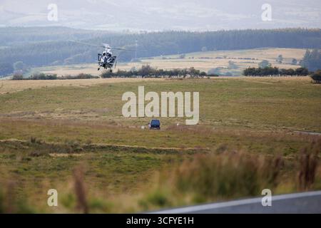 Coppia SAS Dauphin che lavora su SENTA effettuando manovre di basso livello Foto Stock