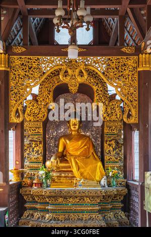 Wat Chiang Yuen a Chaing mai in Thailandia Foto Stock