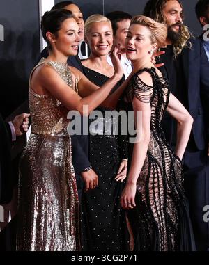(FILE) Gal Gadot salta la Mostra del Cinema di Venezia in mezzo alla campagna pro-palestinese. HOLLYWOOD, LOS ANGELES, CALIFORNIA, USA - 13 NOVEMBRE: L'attrice e modella israeliana Gal Gadot indossa un abito da Altuzarra e Jennifer Fisher Jewelry e Amber Heard arrivano alla prima mondiale della Warner Bros La "Justice League" si è tenuta al Dolby Theatre il 13 novembre 2017 a Hollywood, Los Angeles, California, Stati Uniti. (Foto di Xavier Collin/Image Press Agency) Foto Stock