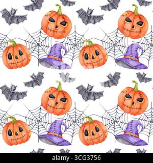 Zucche arancioni, pipistrelli grigi e cappelli da strega viola in un motivo a ripetizione ad acquerello senza cuciture. Ideale per biglietti d'auguri, copertine per pianificatori e design in tessuto. Foto Stock