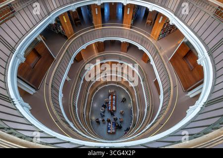 Interno della Biblioteca Nazionale di Finlandia a Helsinki, Finlandia. Rotunda Annex dal 1906. Foto Stock