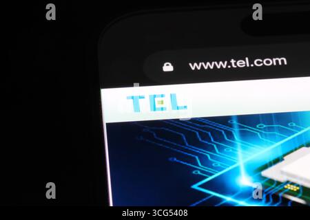 Shanghai, Cina - 8 agosto 2025: Logo della società TEL Tokyo Electron Limited sul sito web Foto Stock