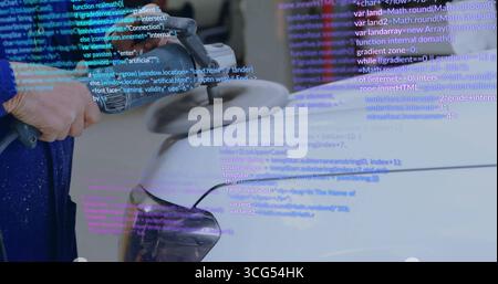 Lucidatura dei dettagli automatici lucidatura del parafango dell'auto in officina, con tampone elettrico e sovrapposizione del codice Foto Stock