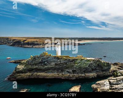 Faro di Godrevy da un drone, Godrevy Island, St Ives Bay, Cornovaglia, Inghilterra Foto Stock