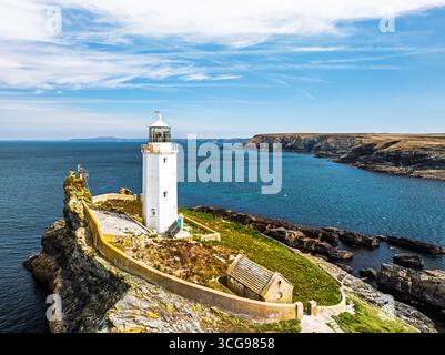 Faro di Godrevy da un drone, Godrevy Island, St Ives Bay, Cornovaglia, Inghilterra Foto Stock