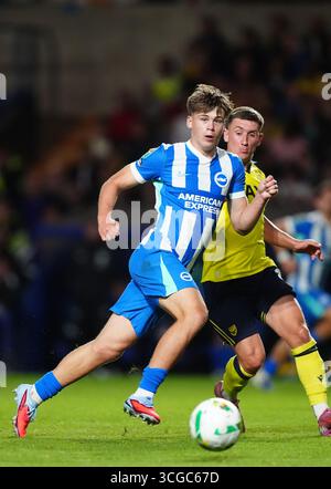 Harry Howell di Brighton e Hove Albion durante la partita del secondo turno della Carabao Cup all'Hill Kassam Stadium di Oxford. Data foto: Mercoledì 27 agosto 2025. Foto Stock
