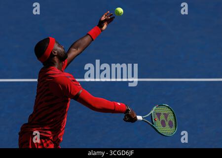 Queens, Stati Uniti. 27 agosto 2025. Queens, New York. 27 agosto 2025: Frances Tiafoe (USA) durante gli US Open 2025. Crediti: Corleve/Alamy Live News Foto Stock