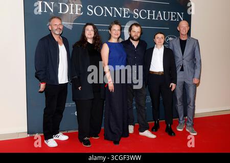 Gast, Mascha Schilinski, Louise Peter, Fabian Gamper, Gast und Lucas Schmidt bei der Premiere des Kinofilms 'in Die Sonne schauen / Sound of Falling' im Delphi Filmpalast. Berlino, 27.08.2025 Foto Stock