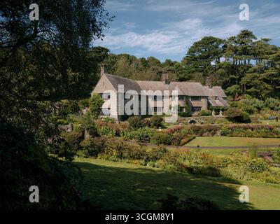 Coleton Fishacre è una struttura che consiste di un giardino di 24 acri e una casa in stile Arts and Crafts, vicino a Kingswear a Devon, Inghilterra.UK Foto Stock