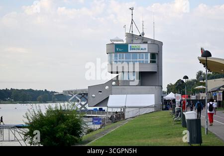 Milano. Italia. 23 agosto 2025. Campionati mondiali di canoa Sprint e Para. Corso di regata Idroscalo. Milano. La torre di arrivo durante i Campionati del mondo di canoa Sprint e Para 2025 a Idroscalo Regata Course, Italia. Foto Stock