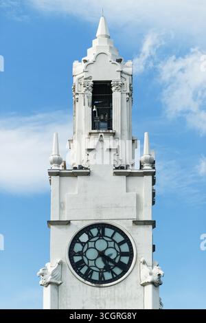 Montreal Clock Tower, il Sailor's Memorial Clock, situato nel vecchio porto di Montreal, Vieux Port de Montréal, Quebec, Canada. Foto Stock
