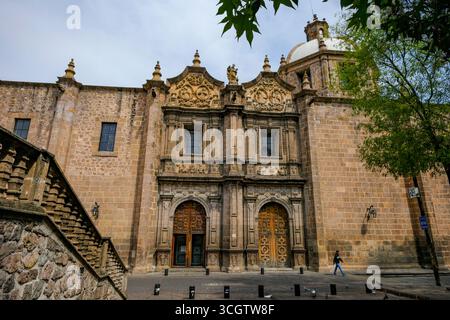 Morelia, Messico - 18 febbraio 2025: Tempio di Santa Rosa de Lima a Morelia, Michoacan, Messico. Foto Stock