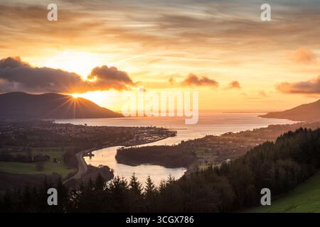 Splendida alba da Flagstaff View Point, Newry, County Dawn, Irlanda del Nord, Regno Unito Foto Stock