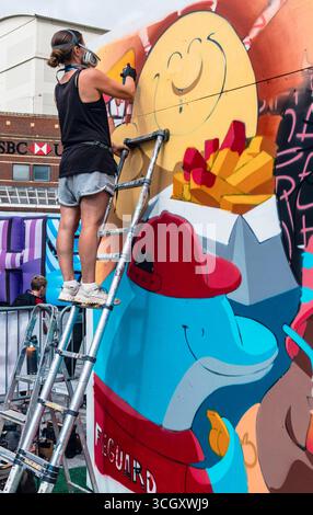 Southend, Regno Unito. 30 agosto 2025. Opera d'arte al Southend City Jam 2025. Immagini: Roo Art City Jam è un festival di Street art che si svolge ogni anno alla fine delle vacanze estive. Ogni anno ospita oltre 100 artisti di strada locali, nazionali e internazionali di talento, che trasformano un certo numero di mura permanenti e temporanee intorno al centro città e al lungomare. BensCapMedia/Alamy Live News Foto Stock