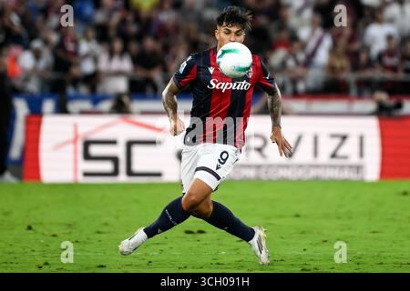 Bologna, Italia. 31 agosto 2025. Santiago Castro del Bologna FC in azione durante la partita di serie A 2025/2026 tra Bologna FC e Como 1907 allo stadio Renato dall'Ara di Bologna, 31 agosto 2025. Crediti: Insidefoto/Alamy Live News Foto Stock