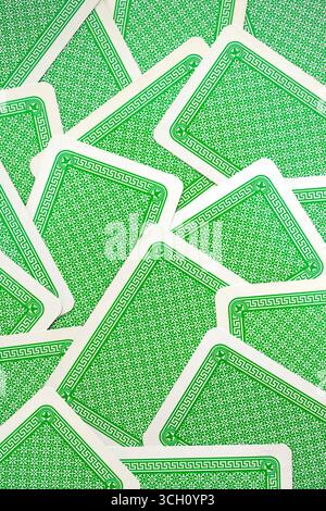 Retro di un grande gruppo di carte da gioco per lo sfondo Foto Stock