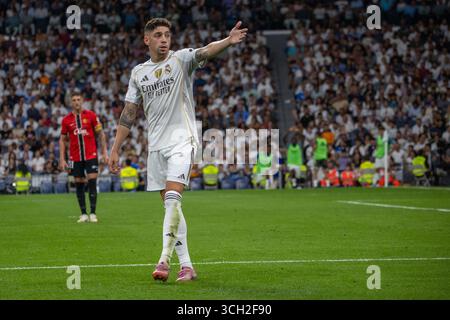 Madrid, Spagna. 30 agosto 2025. Fede Valverde, Real Madrid visto in azione durante la partita EA SPORTS la Liga 2025-2026 tra Real Madrid e Real Mallorca allo stadio Santiago Bernabéu. Risultati finali: Real Madrid 2 - 1 Real Mallorca. Credito: SOPA Images Limited/Alamy Live News Foto Stock