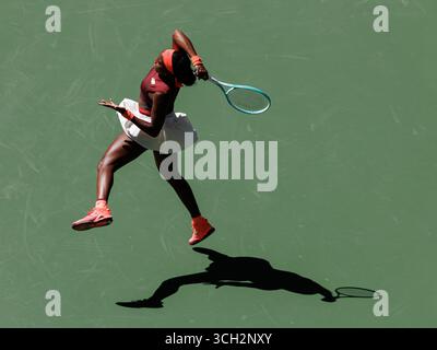 Queens, Stati Uniti. 30 agosto 2025. Queens, New York. 30 agosto 2025: Coco Gauff (USA) durante gli US Open 2025. Crediti: Corleve/Alamy Live News Foto Stock
