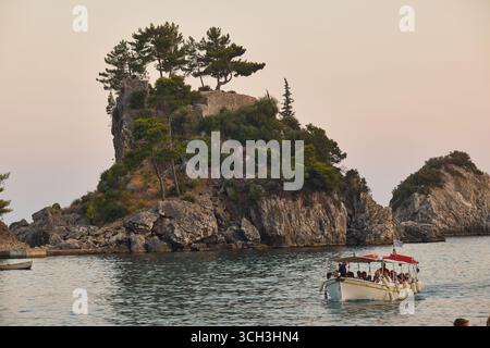 Parga, località balneare, regione greca di Preveza, costa ionica. Foto Stock