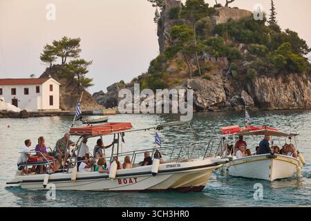 Parga, località balneare, regione greca di Preveza, costa ionica. Foto Stock