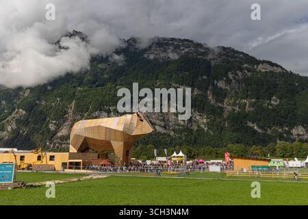 Mollis, Svizzera - agosto 29. 2025: Il Swiss Wrestling and Alpine Festival, che è il festival sportivo nazionale più tradizionale che si tiene ogni tre Foto Stock