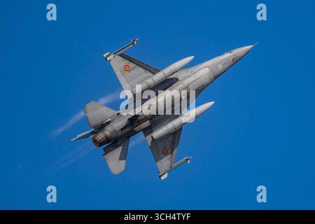 F-16 Fighting Falcon al BIAS Air Show 2025 di Bucarest, Romania Foto Stock