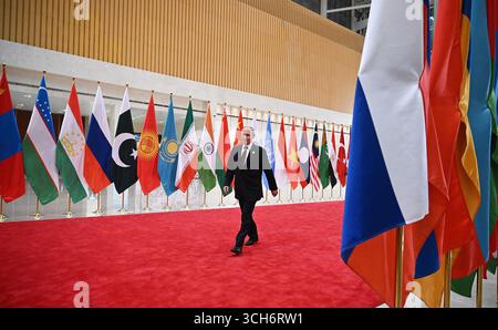 Tianjin, Cina. 31 agosto 2025. Il presidente russo Vladimir Putin arriva per una cerimonia di benvenuto del vertice dell'Organizzazione di cooperazione di Shanghai (SCO) a Tianjin, in Cina, domenica 31 agosto 2025. Foto dell'Ufficio Presidenziale Russo/UPI. Crediti: UPI/Alamy Live News Foto Stock