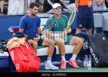 New York, Stati Uniti. 1 settembre 2025. NEW YORK, STATI UNITI - 1 SETTEMBRE: Bart Stevens dei Paesi Bassi, Vasil Kirkov degli Stati Uniti durante l'8° giorno degli US Open 2025 all'USTA Billie Jean King National Tennis Center il 1° settembre 2025 a New York, Stati Uniti. (Foto di Adam Stoltman/Agenzia BSR) credito: Agenzia BSR/Alamy Live News Foto Stock