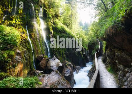 Wimbachklamm Wimbach canyon nelle Alpi bavaresi a Ramsau, Baviera, vicino a Berchtesgaden, Germania Foto Stock