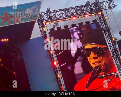 Stevie Wonder in concerto, sul grande schermo, festival Lytham-St-Annes, Inghilterra. Foto Stock
