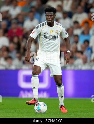 Madrid, Spagna. 30 agosto 2025. Aurelien Tchouameni del Real Madrid CF durante la partita della Liga EA Sports tra il Real Madrid CF e l'RCD Mallorca giocata allo stadio Santiago Bernabeu il 30 agosto 2025 a Madrid. (Foto di Cesar Cebolla/PRESSIN) credito: PRESSINPHOTO SPORTS AGENCY/Alamy Live News Foto Stock