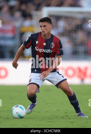Bologna, Italia. 30 agosto 2025. Nikola Moro del Bologna FC durante la partita Bologna-Como 1907 di serie A A Renato Dall'Ara, Bologna. Il credito per immagini dovrebbe essere: Jonathan Moscrop/Sportimage Credit: Sportimage Ltd/Alamy Live News Foto Stock