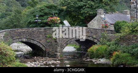 Beddgelert Bridge - Colwyn Road Bridge - Beddgelert, Gwynedd, Galles del Nord, Galles, Regno Unito - punto di bellezza gallese Foto Stock