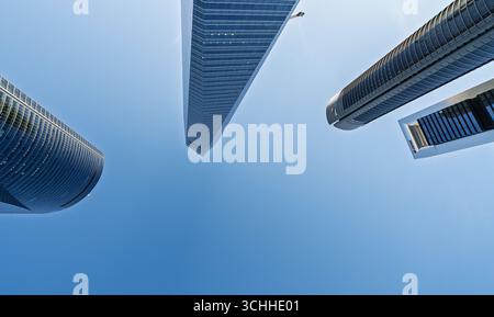 Madrid, Spagna. 7 ottobre 2019, Madrid quattro torri che raggiungono il cielo in una giornata di sole Foto Stock