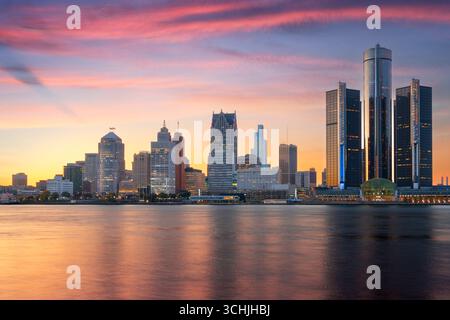Detroit, Michigan, Stati Uniti all'alba sul fiume Detroit. Foto Stock