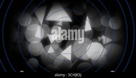 Irradia anelli blu concentrici intorno a cerchi traslucidi e triangoli semitrasparenti su tela Foto Stock