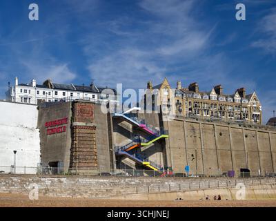 UK, Kent, Thanet, Ramsgate Tunnels e Seafront presso Marina Esplanade. Foto Stock