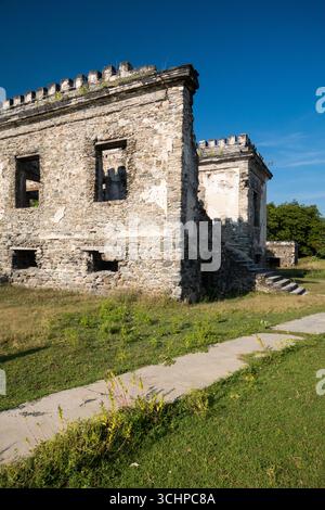 Edifici abbandonati, ora un museo, nella prigione di Aipelo, Timor Est Foto Stock