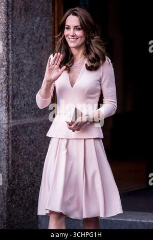 Londra, Inghilterra, 05.04.2016 la duchessa di Cambridge frequenta la National Portrait Gallery di Londra. Foto Stock