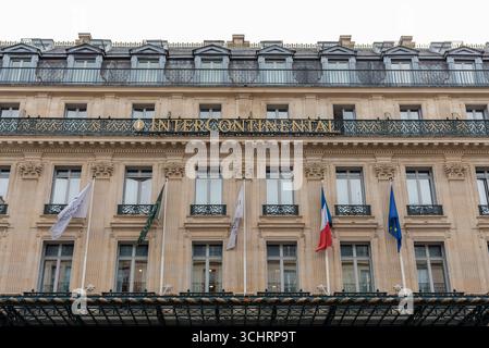 La facciata dell'Intercontinental Hotel - le Grand nel 9° arrondissement di Parigi. Foto Stock