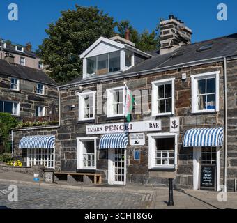 Tafarn Pencei, pub e bar, Corn Hill, Porthmadog, Gwynedd, Galles, Regno Unito - edificio classificato di grado II Foto Stock