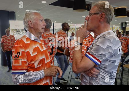 KERKRADE , 03-09-2025 , Stadio Parkstad Limburg, Babavriendenfeest , benefiet voor Tijjani Babangida , immagini di Jo Bonfrère , Hans van Breukelen Foto Stock