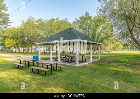 Foto del parco giochi e dell'area ricreativa per famiglie del Lions Park. Foto Stock