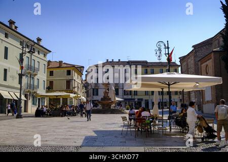 Piazza della Liberta, Bassano del Grappa, Veneto, Italia Foto Stock