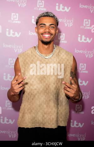 Dion Brown bei der Premiere zur neuen Staffel der Dating-Show Love Island VIP im Cinenova Kino. Köln, 03.09.2025 *** Dion Brown in anteprima della nuova stagione dello spettacolo di incontri Love Island VIP al cinema Cinenova di Colonia, 03 09 2025 foto:XT.xNgox/xFuturexImagex Island 5917 Foto Stock