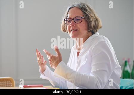 Julia von Blumenthal, Praesidentin der Humboldt Universitaet Berlin foto vom 18.08.2025. SOLO PER USO EDITORIALE *** Julia von Blumenthal, Presidente dell'Università Humboldt di Berlino foto dal 18 08 2025 SOLO PER USO EDITORIALE Copyright: epd-bild/ChristianxDitsch D25D0818JuliaVonBlumenthal161445 Foto Stock