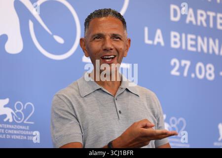 4 settembre 2025, Venezia, Veneto, Italia: ROSCHDY ZEM al photocall per il film 'Elisa' alla 82a Mostra del Cinema di Venezia al Lido di Venezia. (Credit Image: © Mickael Chavet/ZUMA Press Wire) SOLO PER USO EDITORIALE! Non per USO commerciale! Foto Stock
